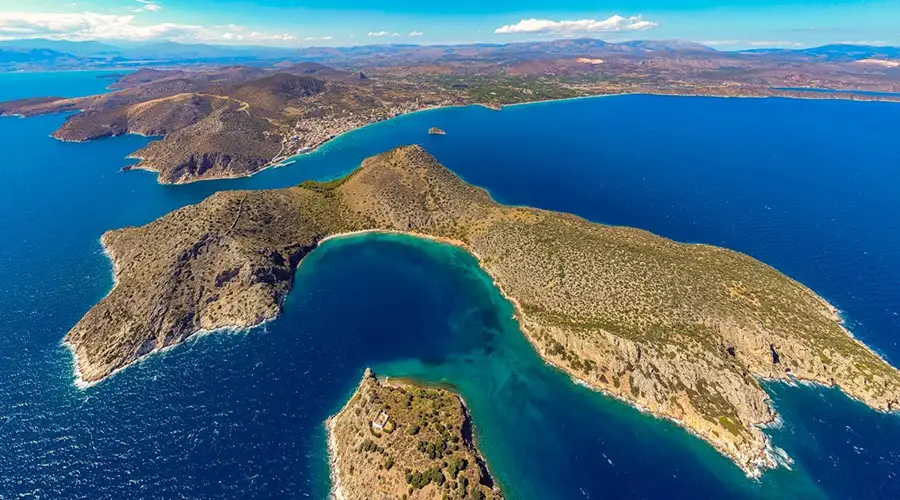 Daskalio Island in Tolo